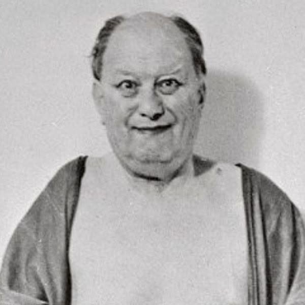 A dying Aleister Crowley cursed his doctor after being refused his last request - a day after, his doctor mysteriously passed away while soaking in a bath. Take a look back at Aleister Crowley's life.